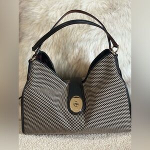 AUTHENTIC COACH Madison Carlyle. Stylish Dark Navy Blue and Cream Women's Bag